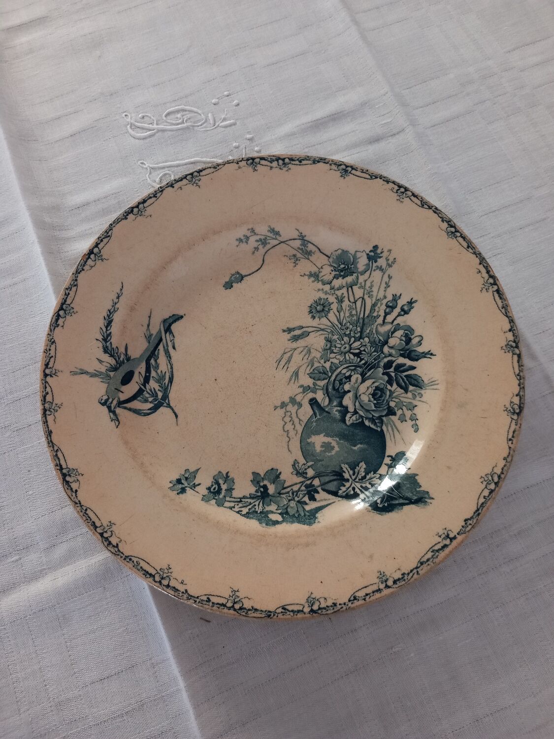 Assiette terre de fer, modèle champètre, Lunéville