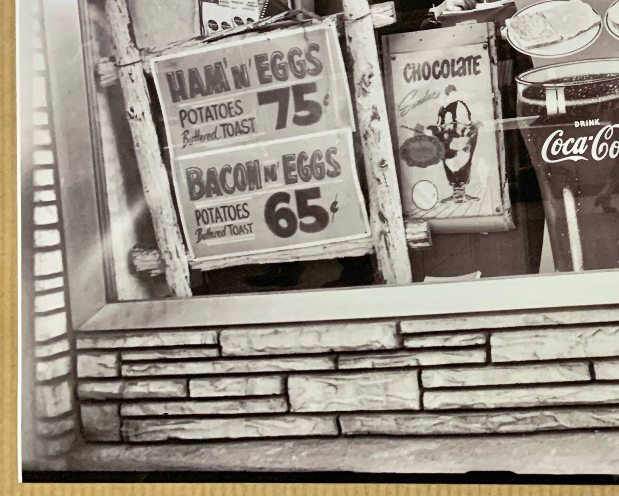 Instantané urbain – Une scène authentique de New York figée en 1959