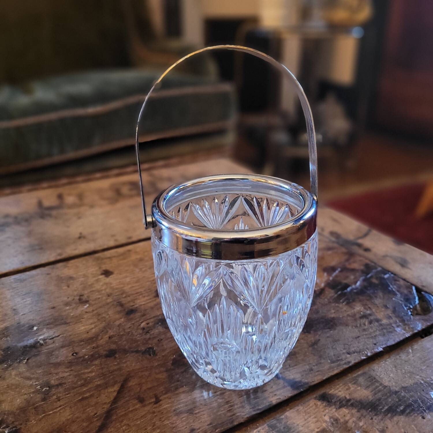 Cut glass ice bucket 50-70's