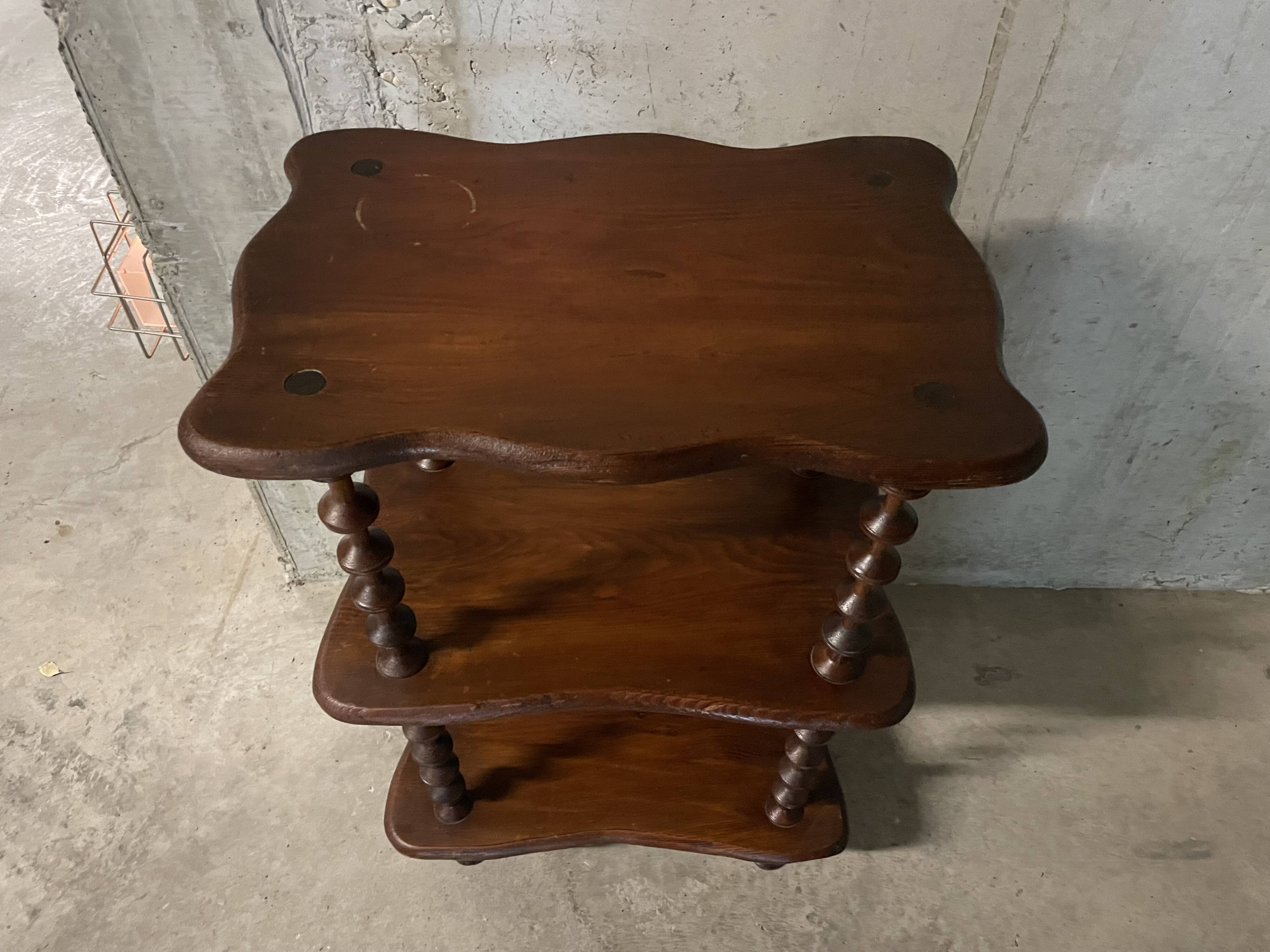 Wooden shelf cabinet