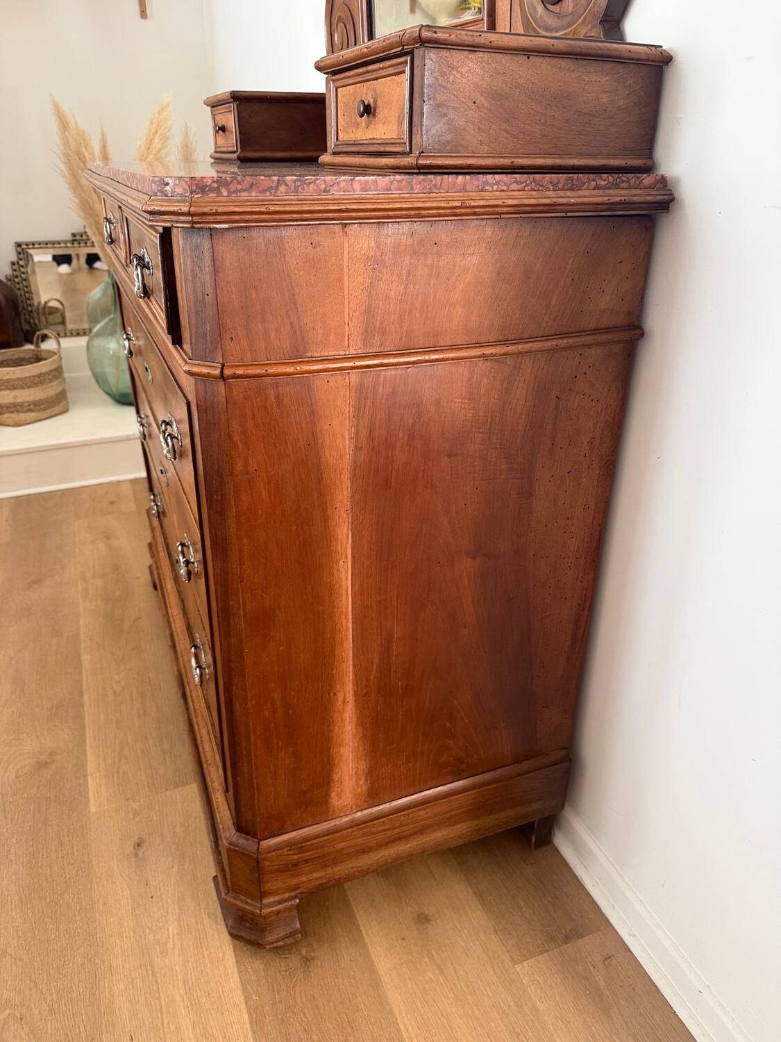 Louis-Philippe walnut commode with marble top and pediment mirror –