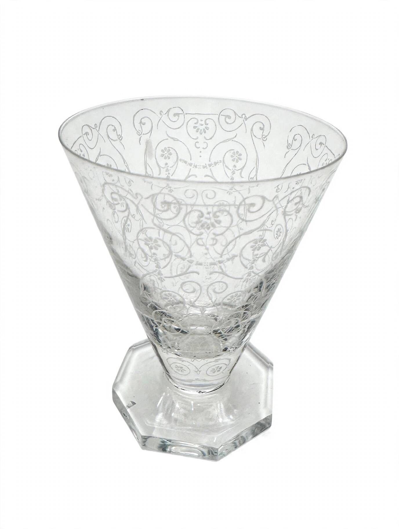 30 verres en cristal gravé à l'acide baccarat