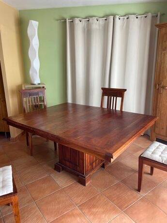 Table à manger avec 4 chaises en Teck