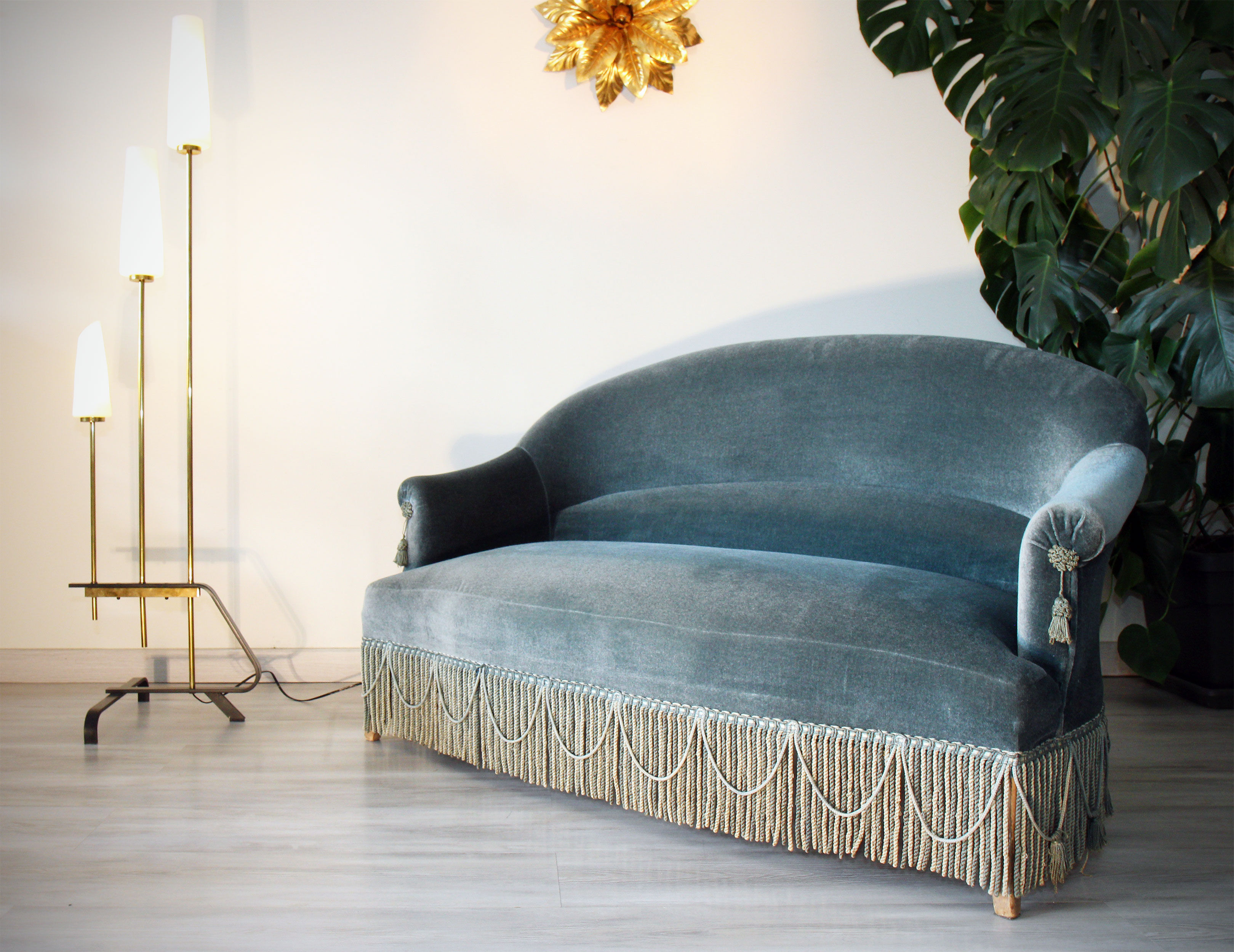 Peacock blue velvet toad bench