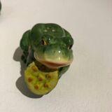 Frog salt and pepper shakers