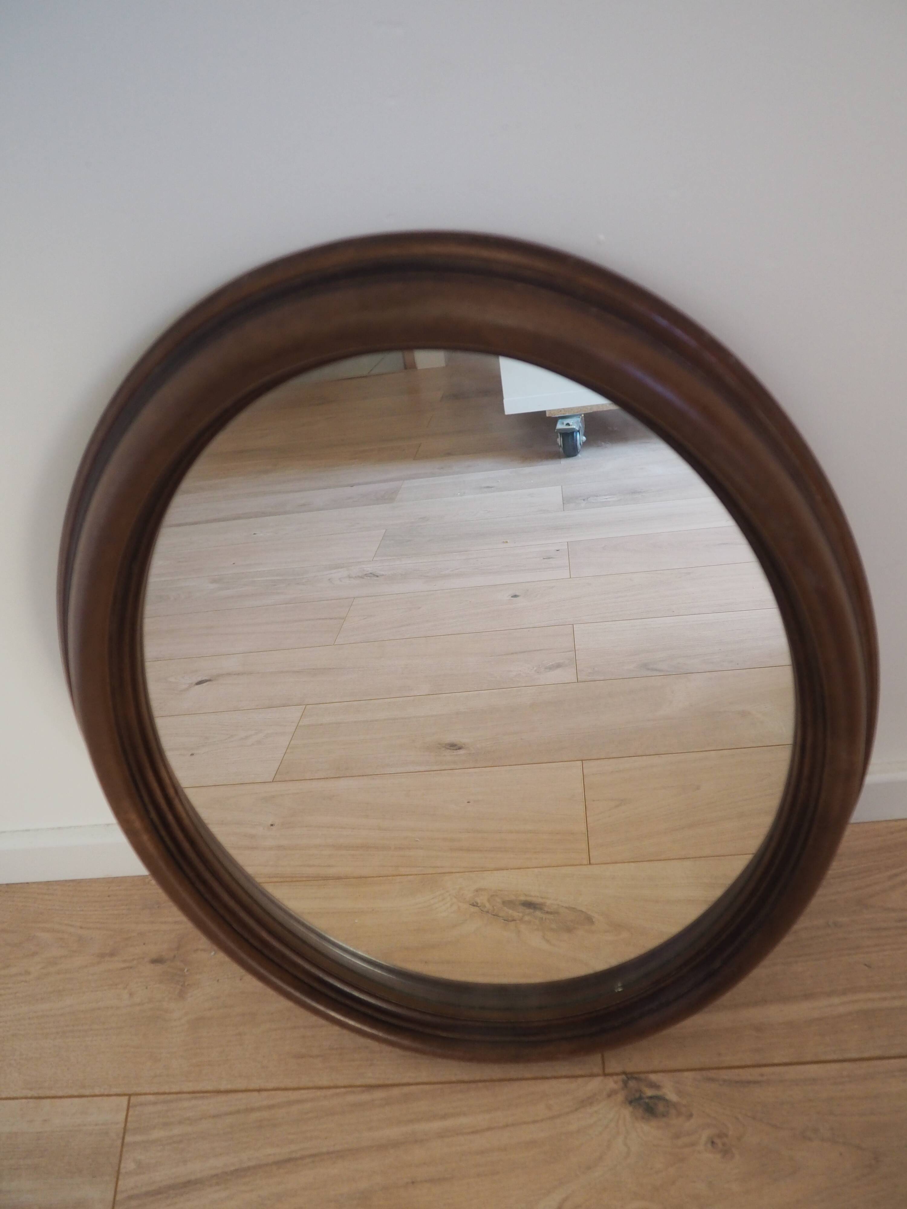 Vintage oval mirror with wooden frame