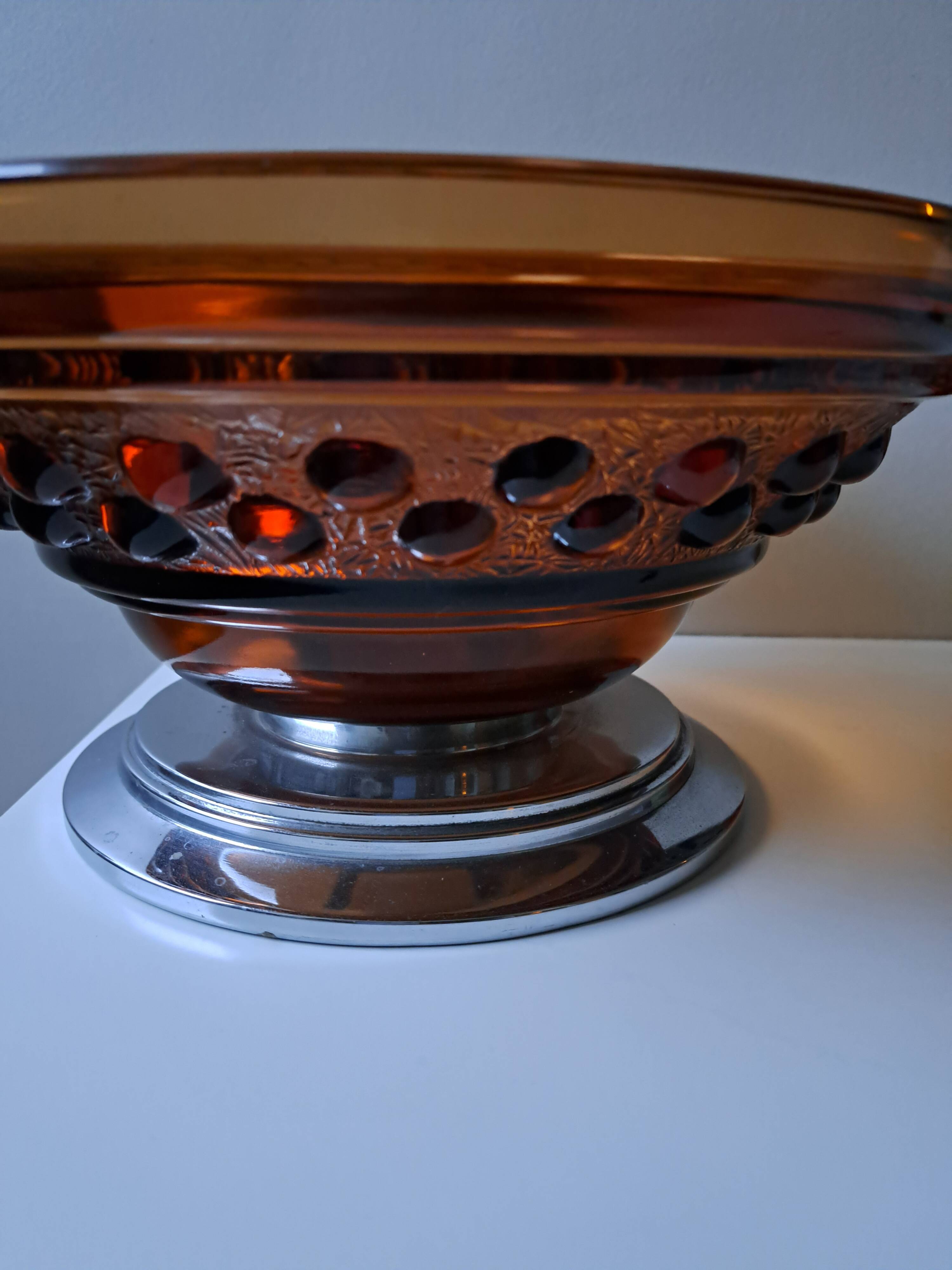Art Deco molded glass fruit bowl