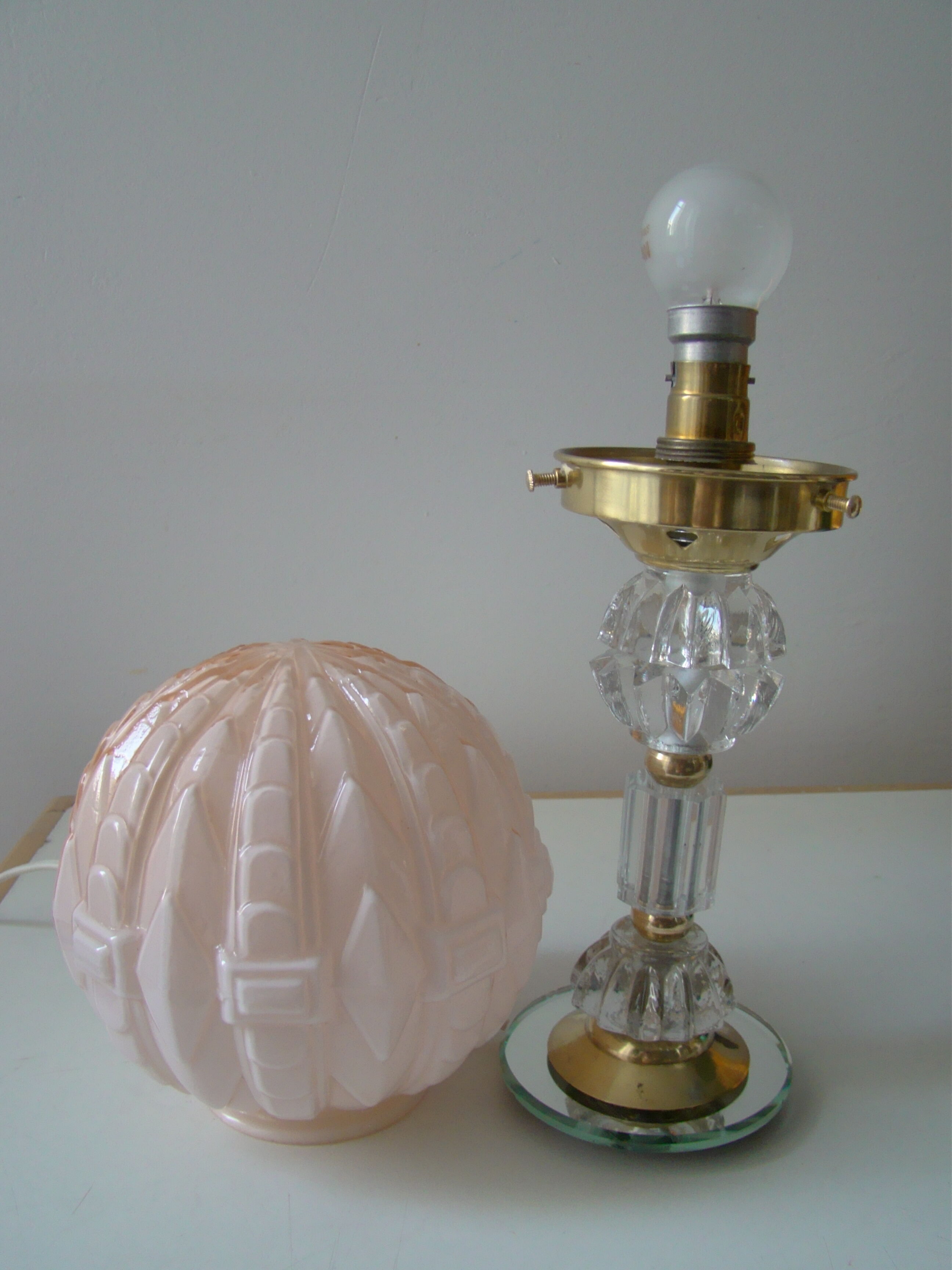 Art Deco lamp pink foot in cut crystal