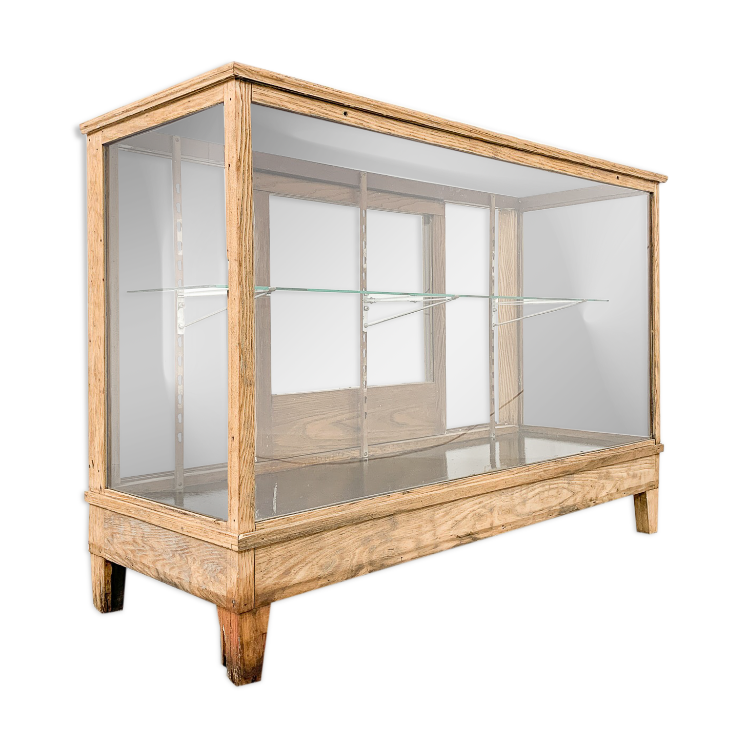 Antique shop counter vitrine