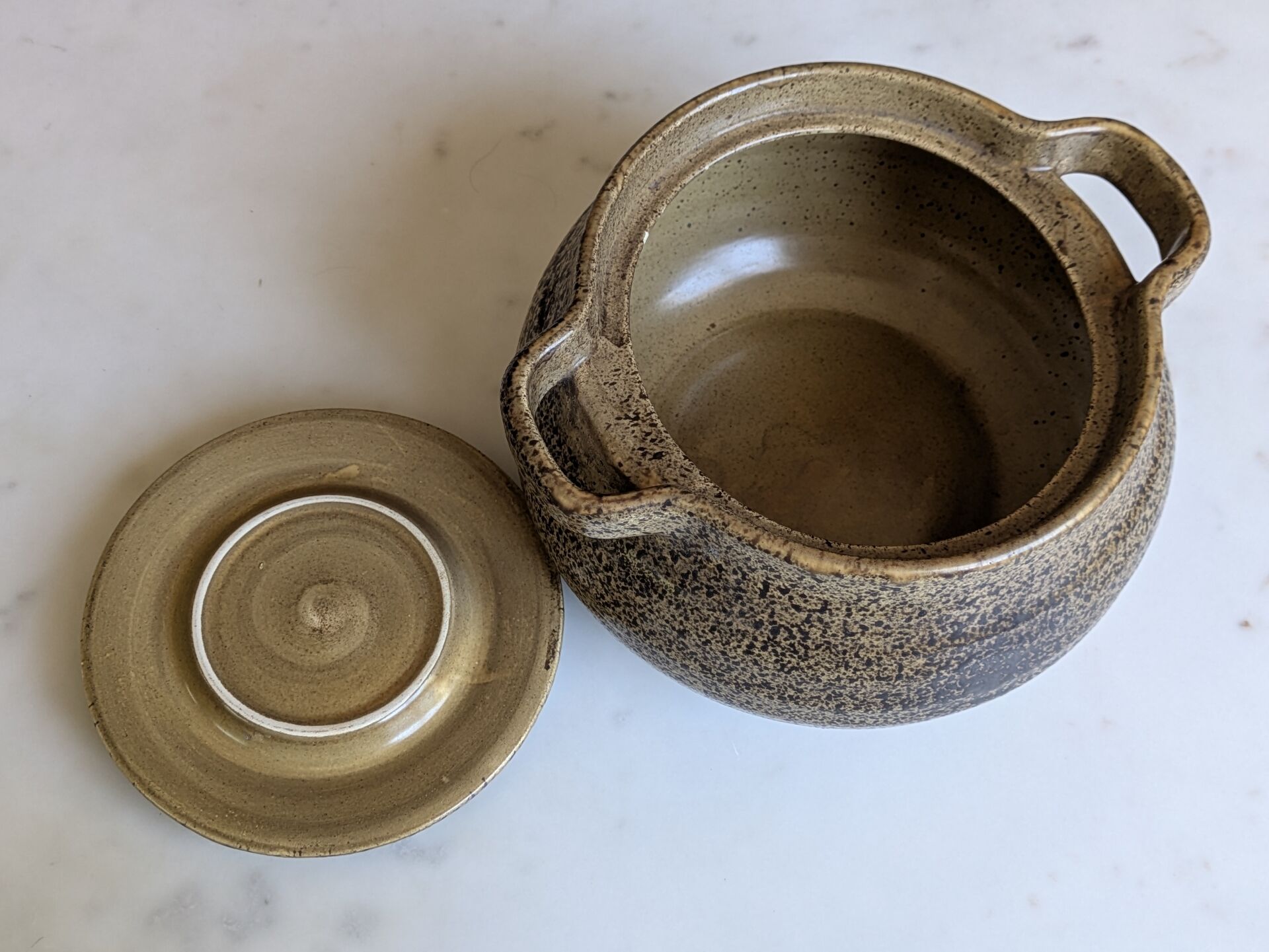 Sublime Soupière en grès moucheté "Les Potiers de l'Abbaye  70'