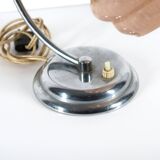 Lampe de chevet art deco Globe inclinable en opaline.