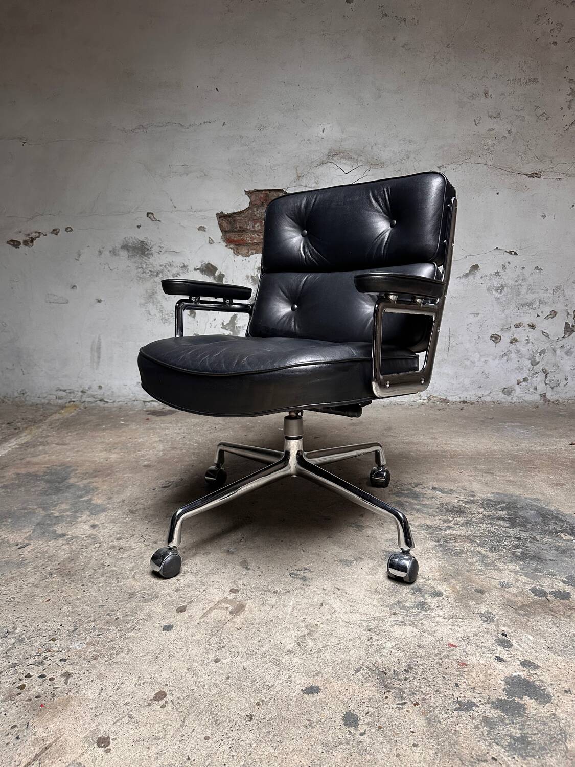 Vintage bureaustoel Herman Miller lobby chair