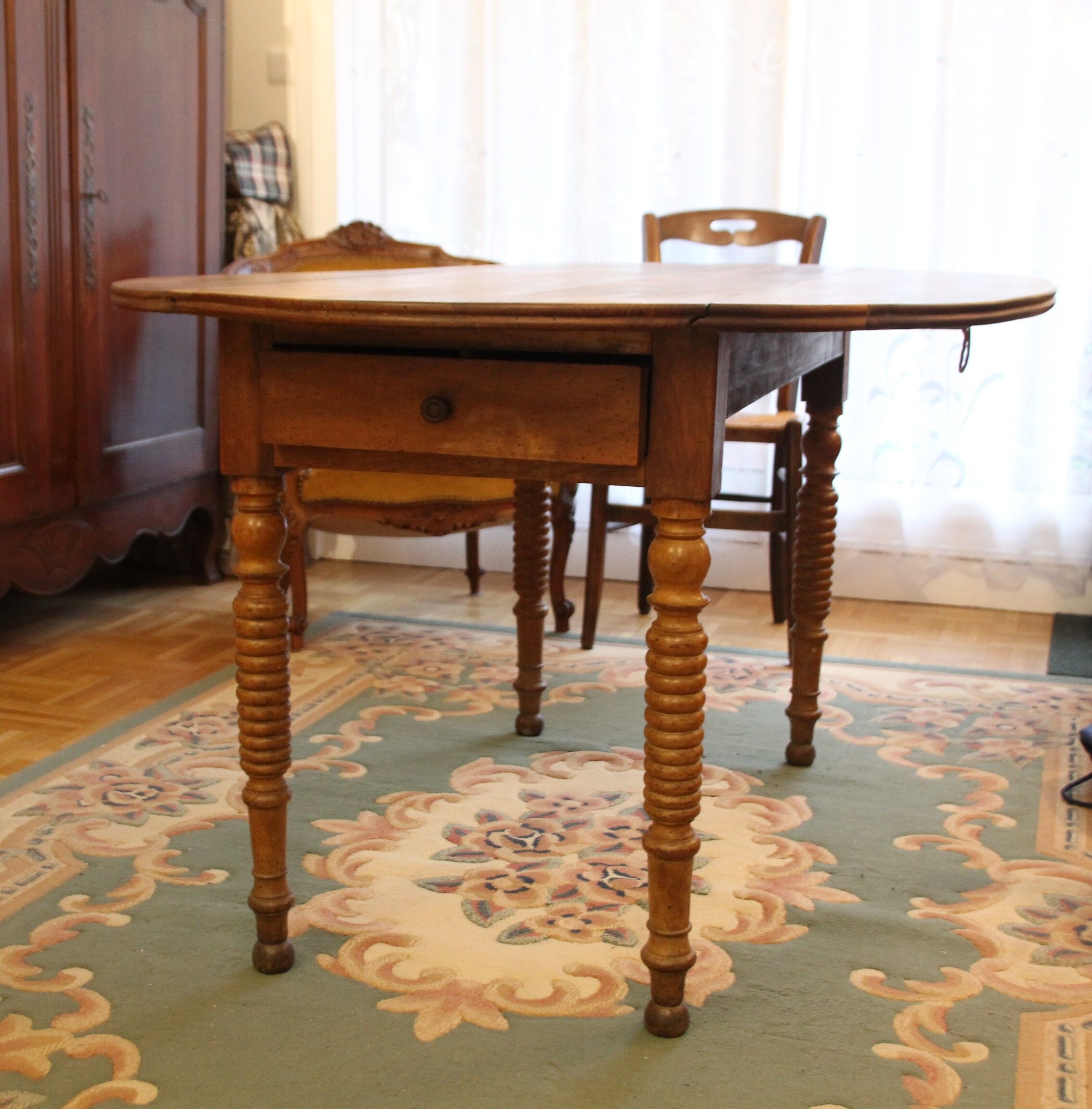 Round table Solid wood