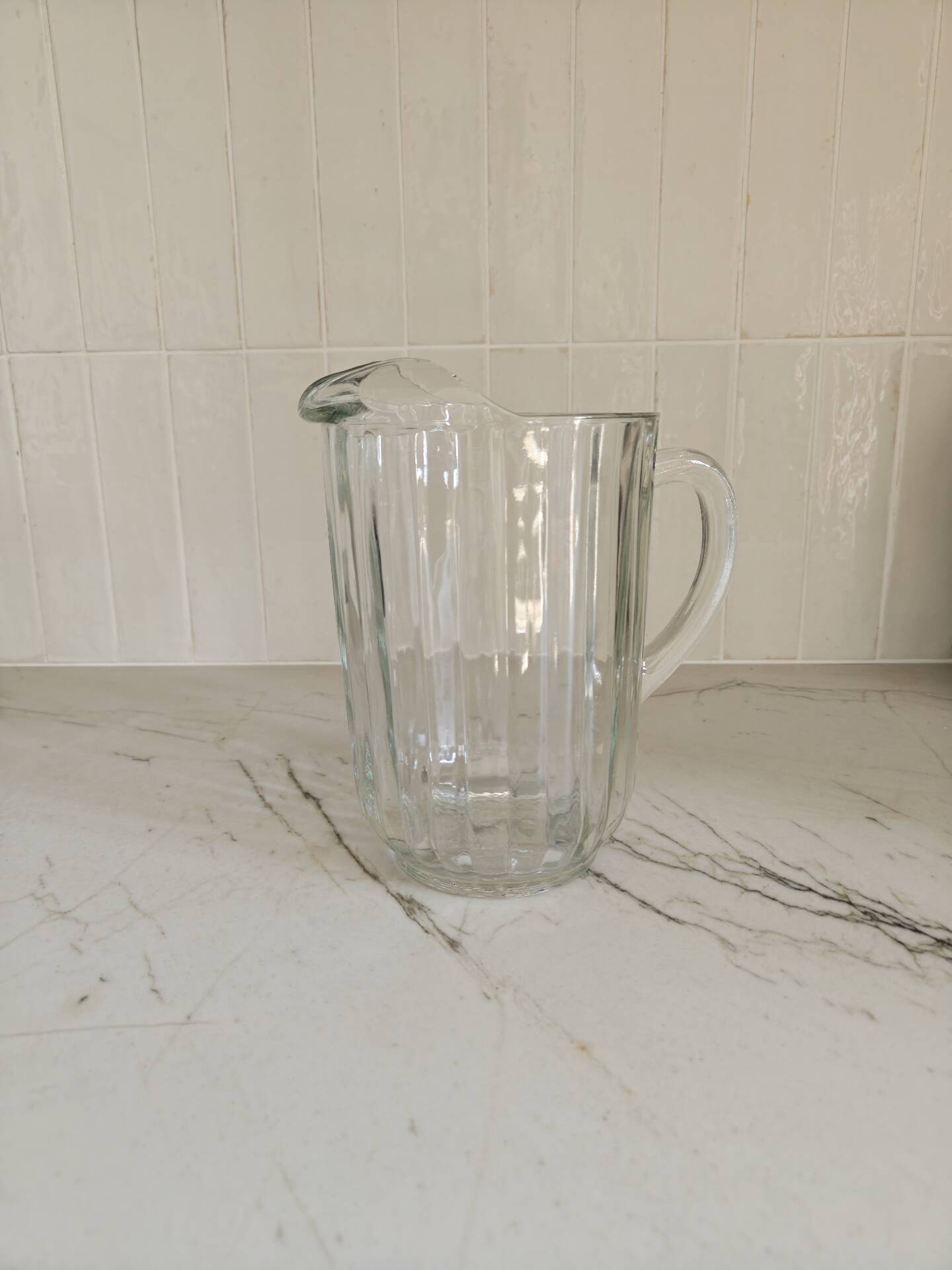 Glass jug