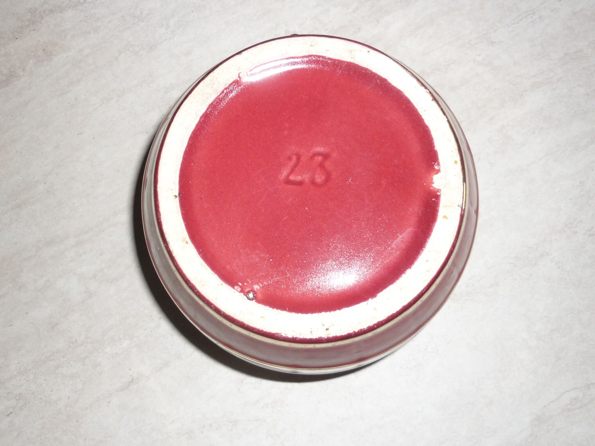 Cache-pot en céramique rouge et or vintage
