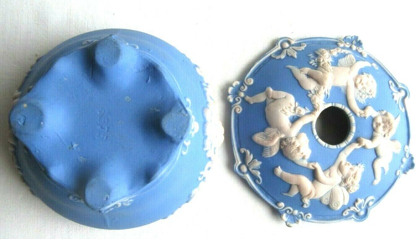 jewelry box or blue porcelain candy box with 4 angels
