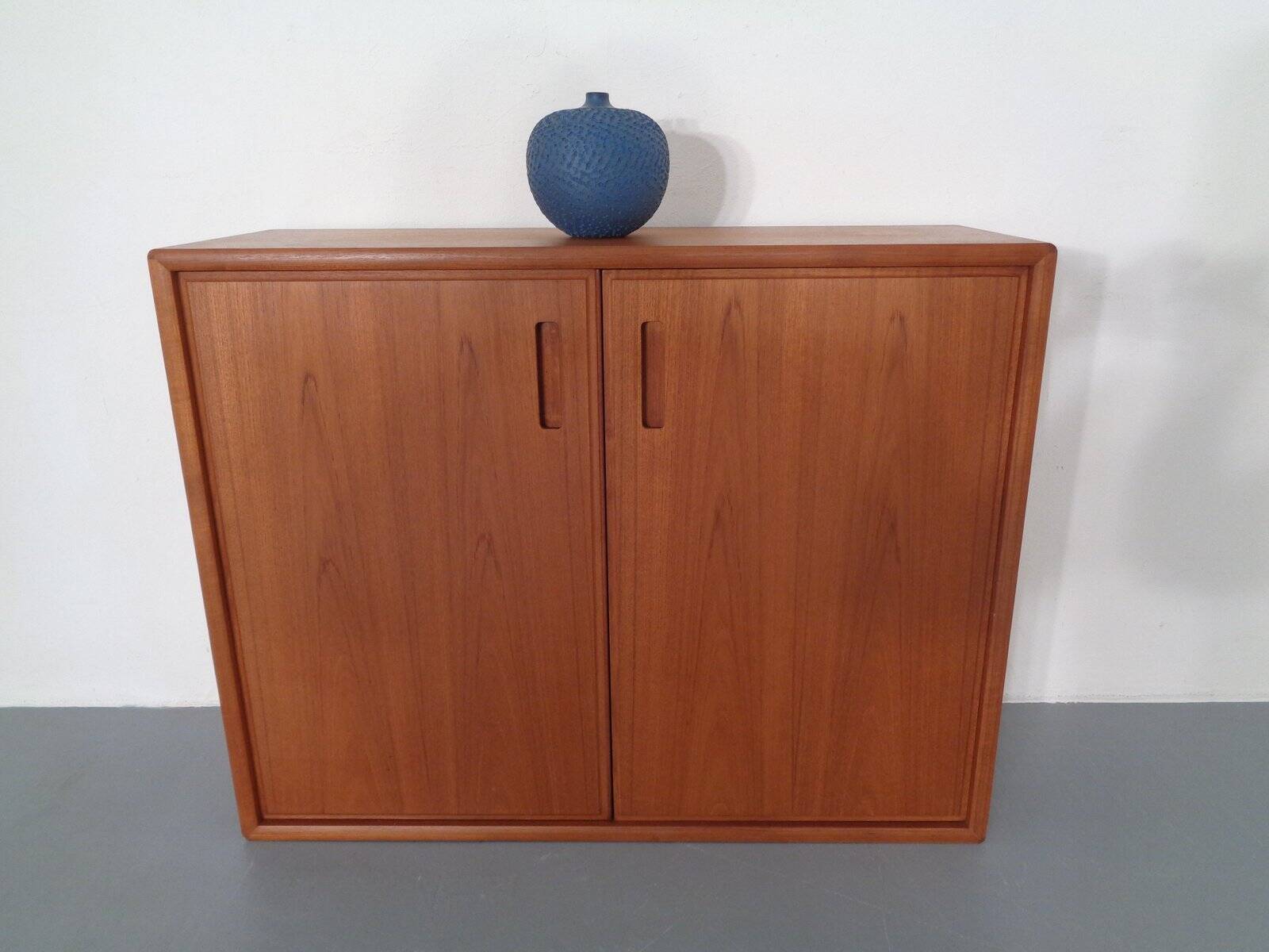 Bauhaus Blue Studio Ceramic Vase by Heiner Hans Körting, 1940s