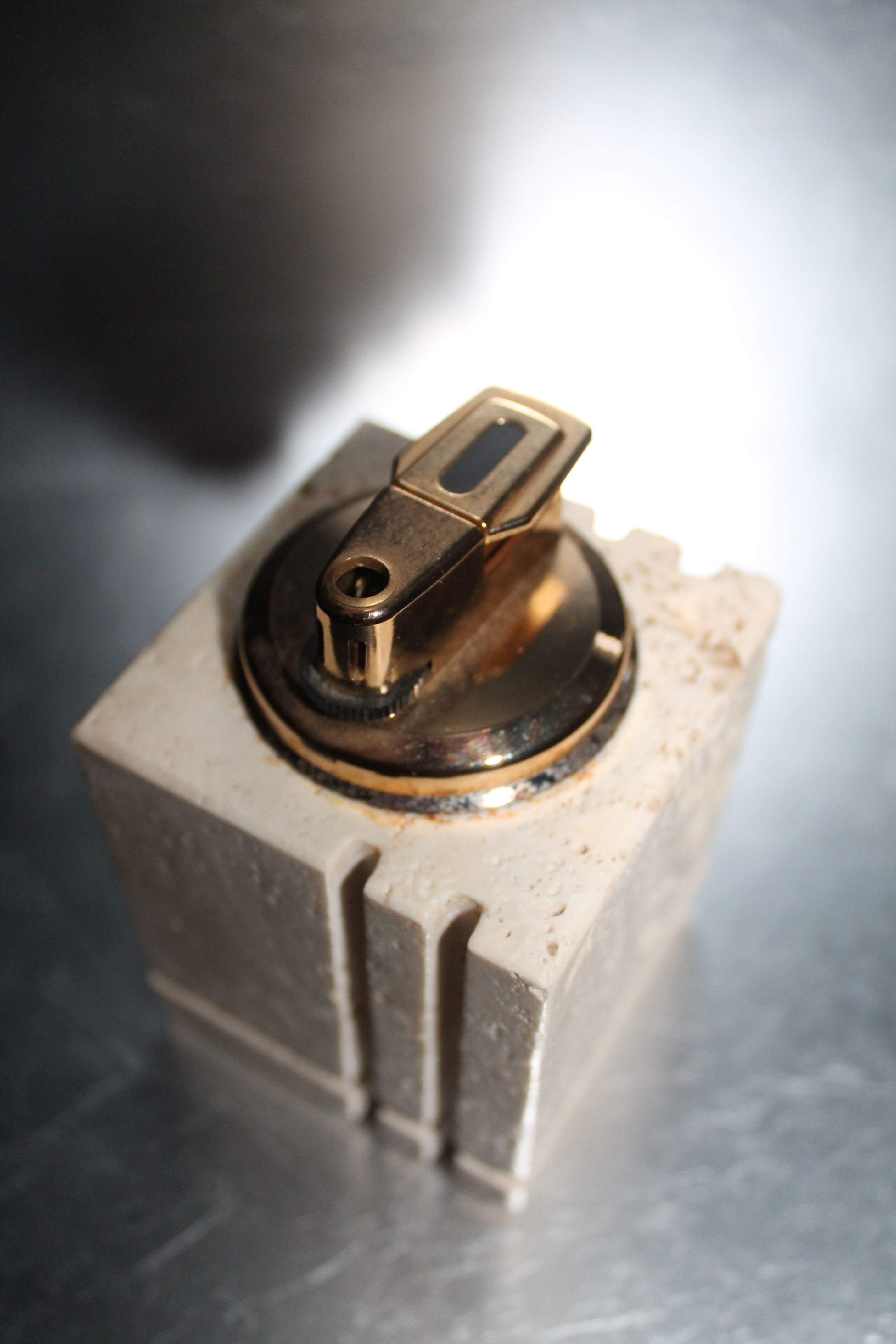 Set ashtray and table lighter in vintage travertine 1960