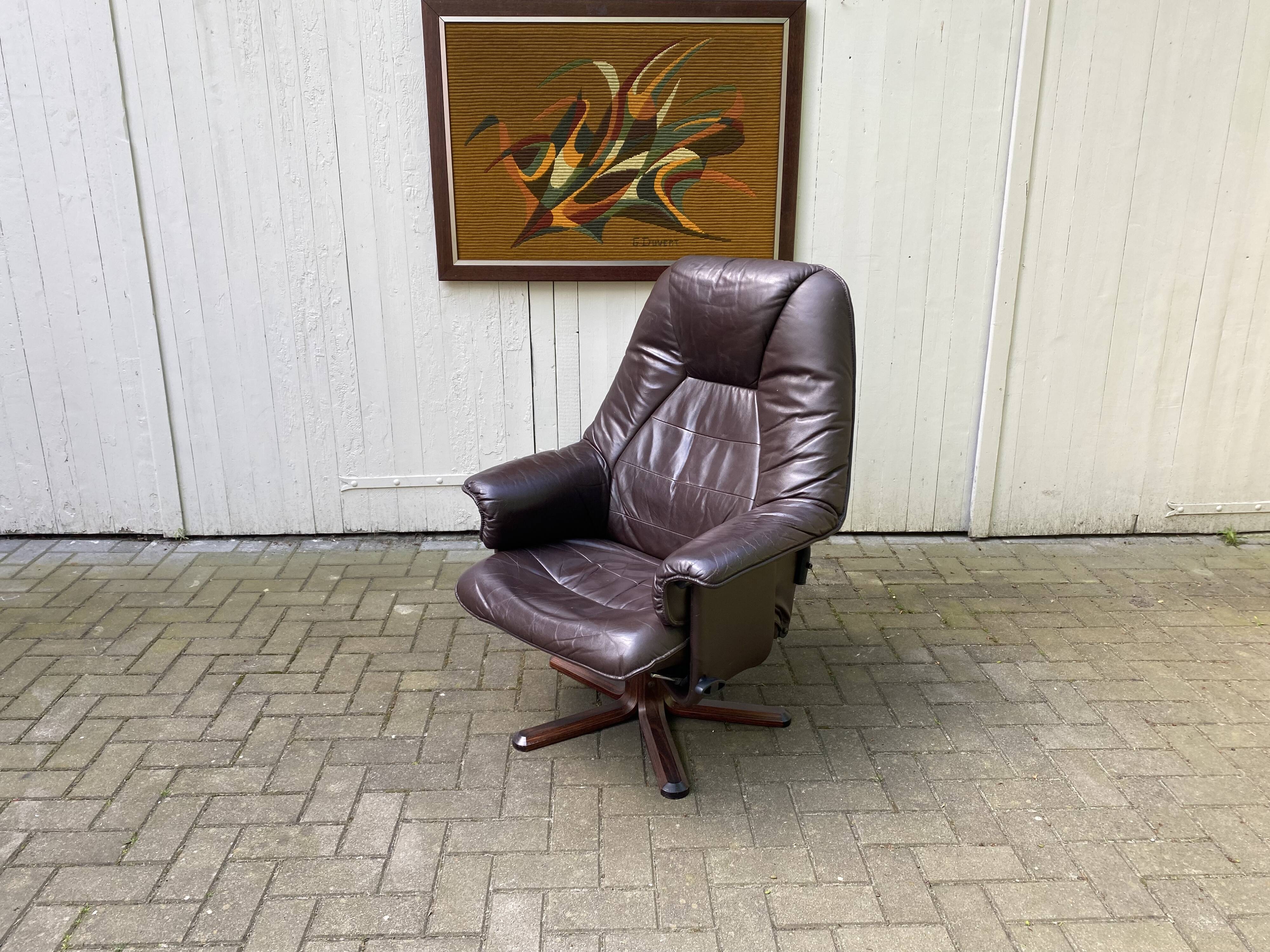 Vintage swivel armchair Unico 1970s