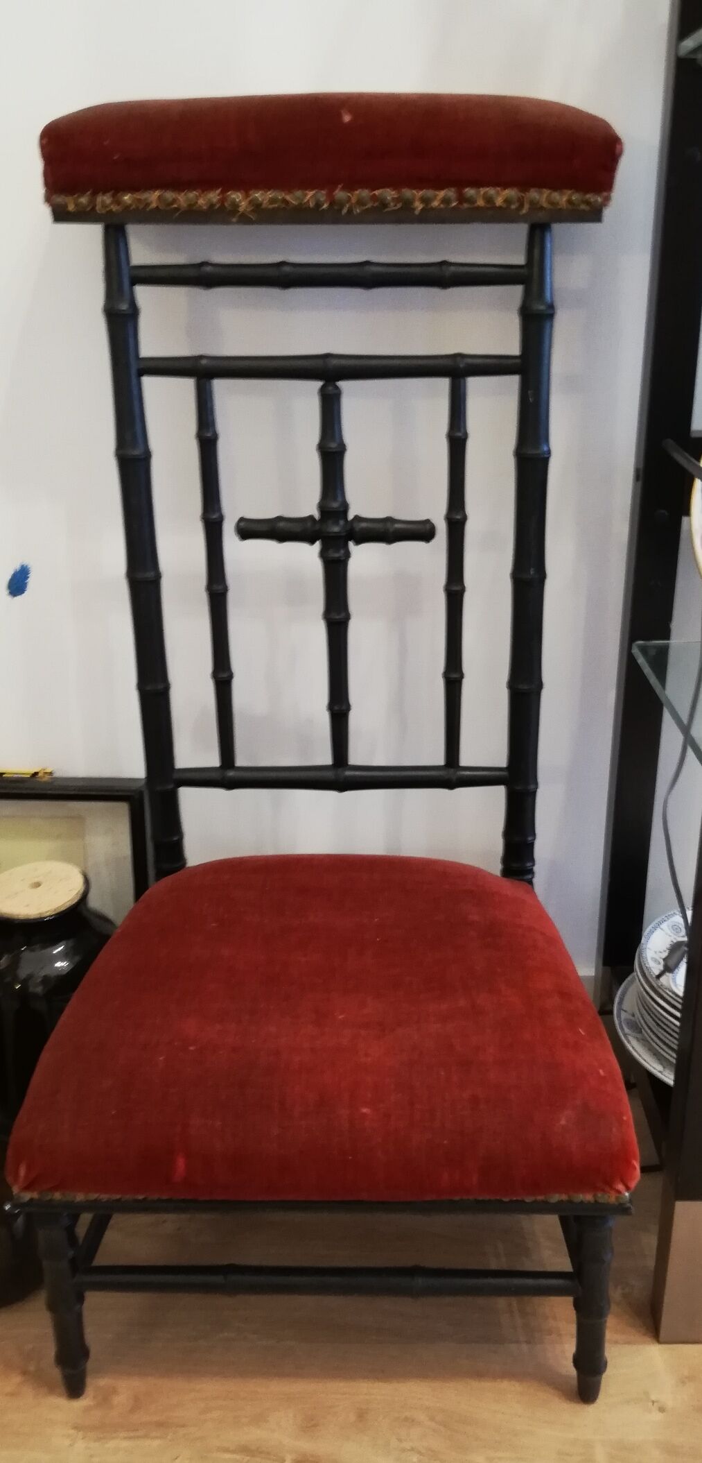 Prie Dieu en bois noirçi NIII XIX
