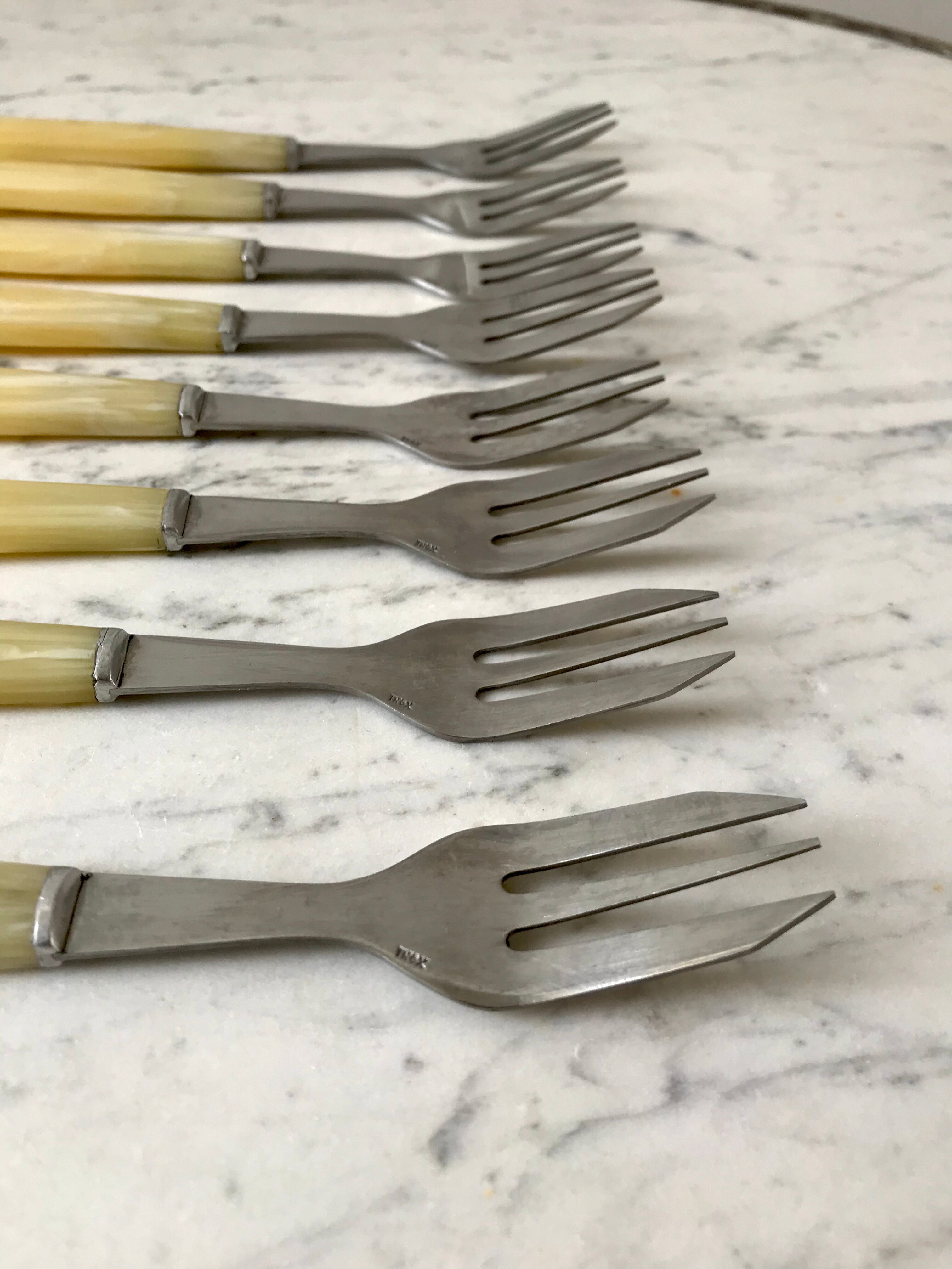 Set of 8 forks with horn dessert 60s