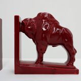 Paire de serre-livres en céramique émaillée rouge en forme de bœuf Bison de style Art Déco, Belgique