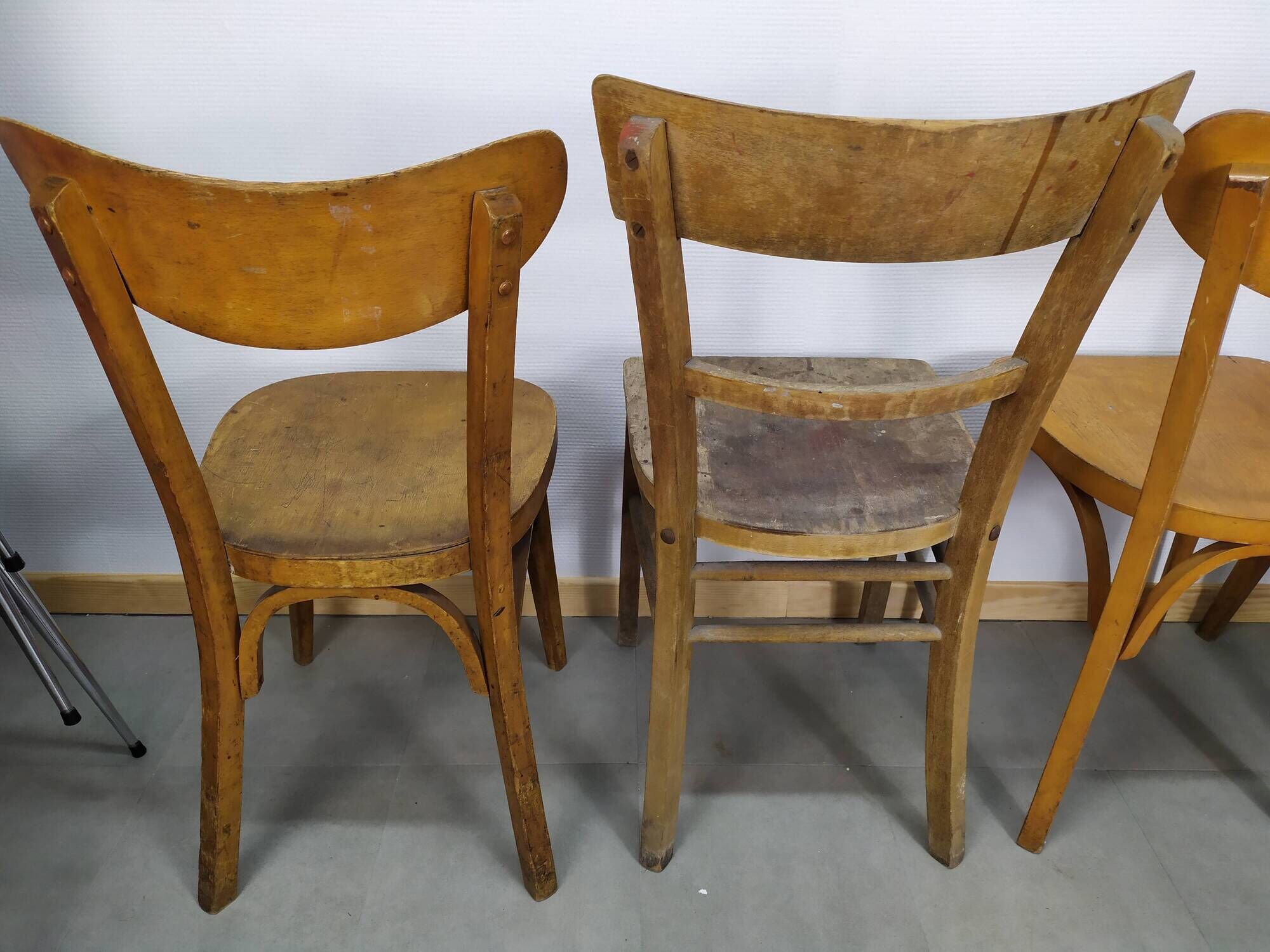 Lot of 4 Wooden bistro chair - vintage - Old