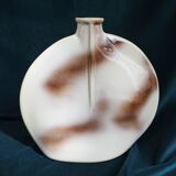 Flat vase