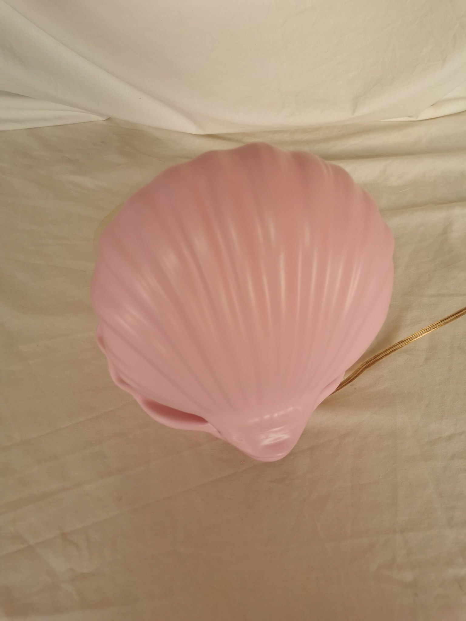 Pink shell and opaline pearl lamp, Saint-Jacques, France, 1970