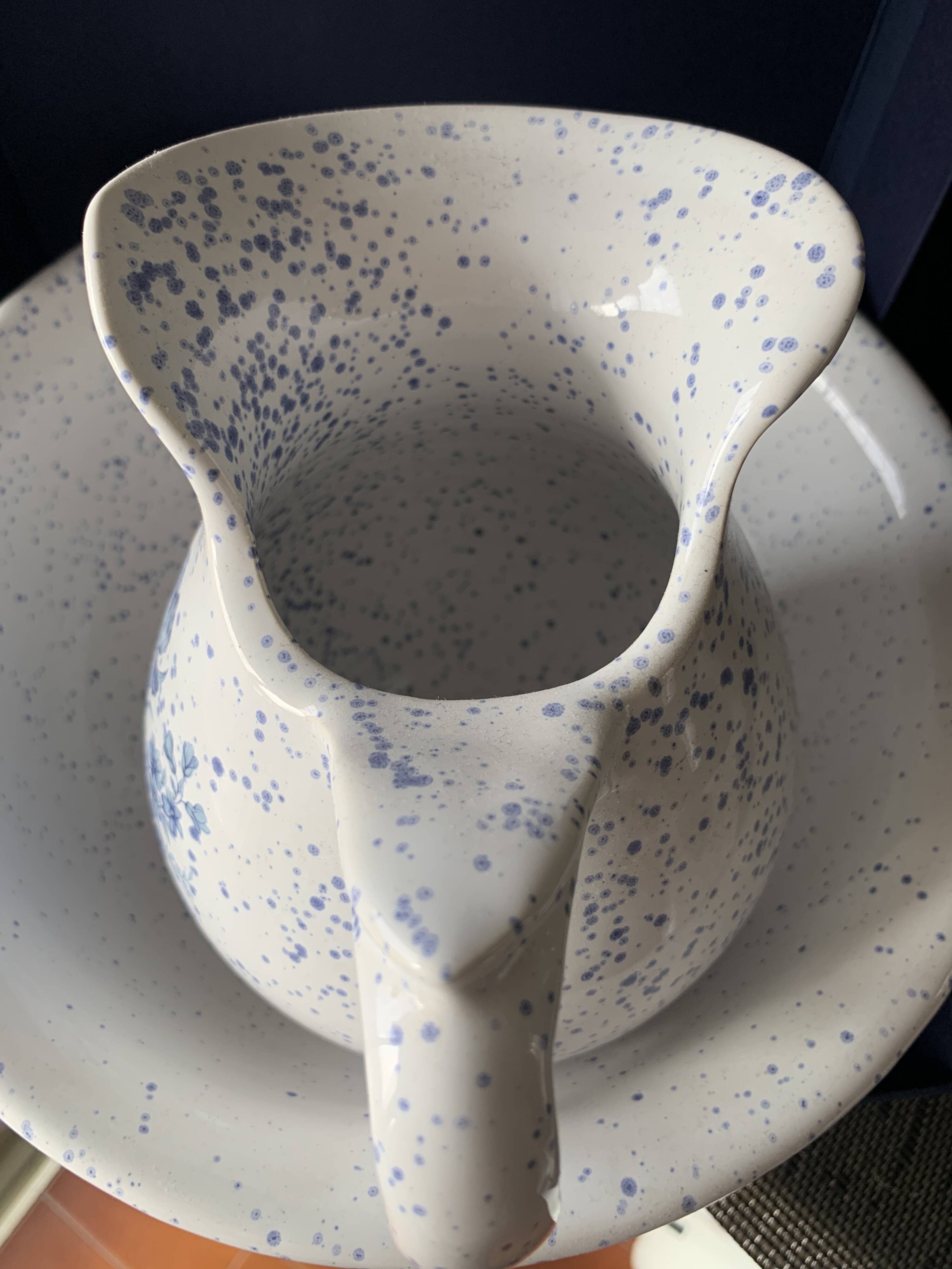 Ancien ensemble de toilette en céramique Monaco – Pichet & Bassine – Vintag