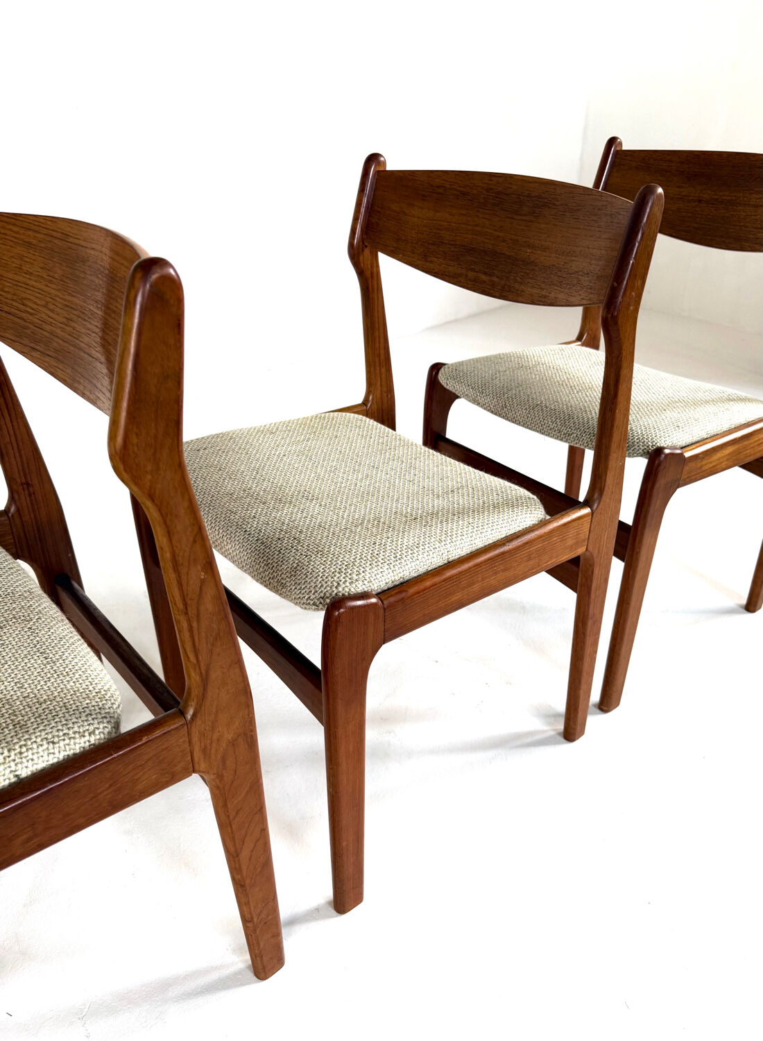 4x vintage Danish chairs