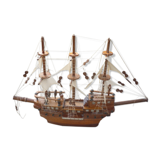 Model sailboat 3 masts old