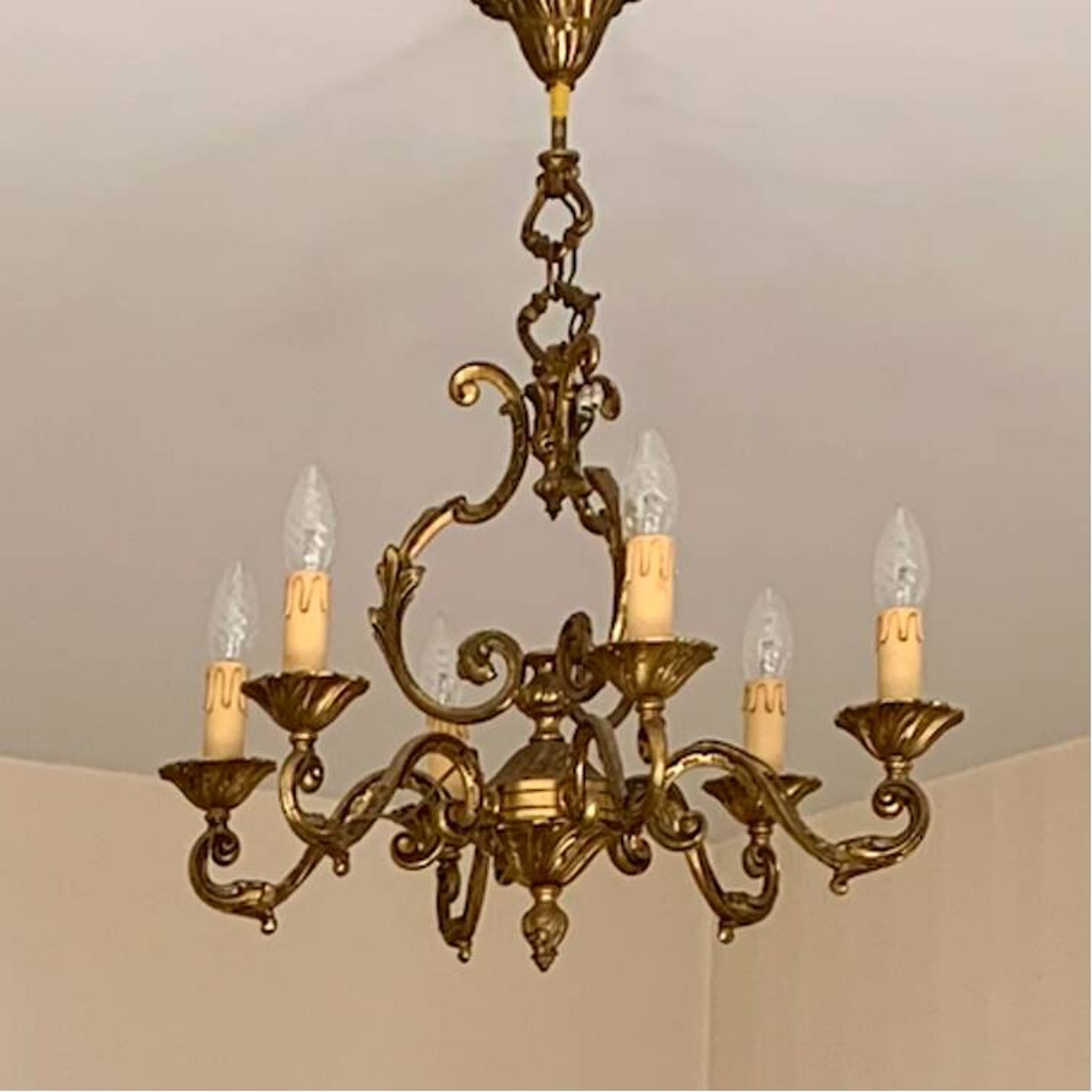 Bronze chandelier with 6 branches