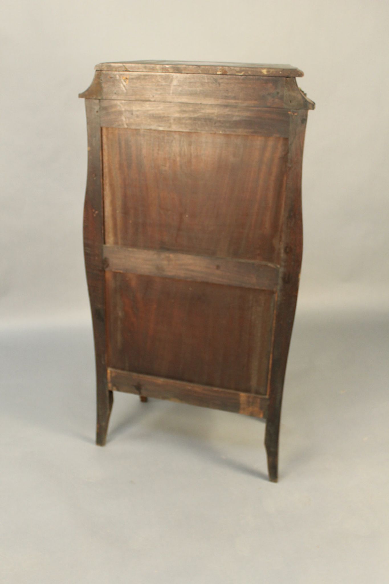 Secrétaire de dame marqueté galbé de style Louis XV