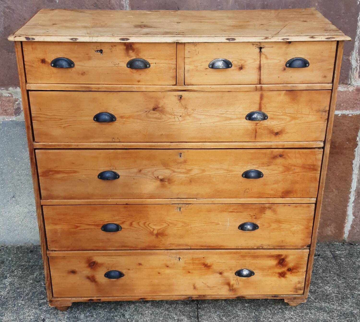 Commode ou meuble à tiroirs