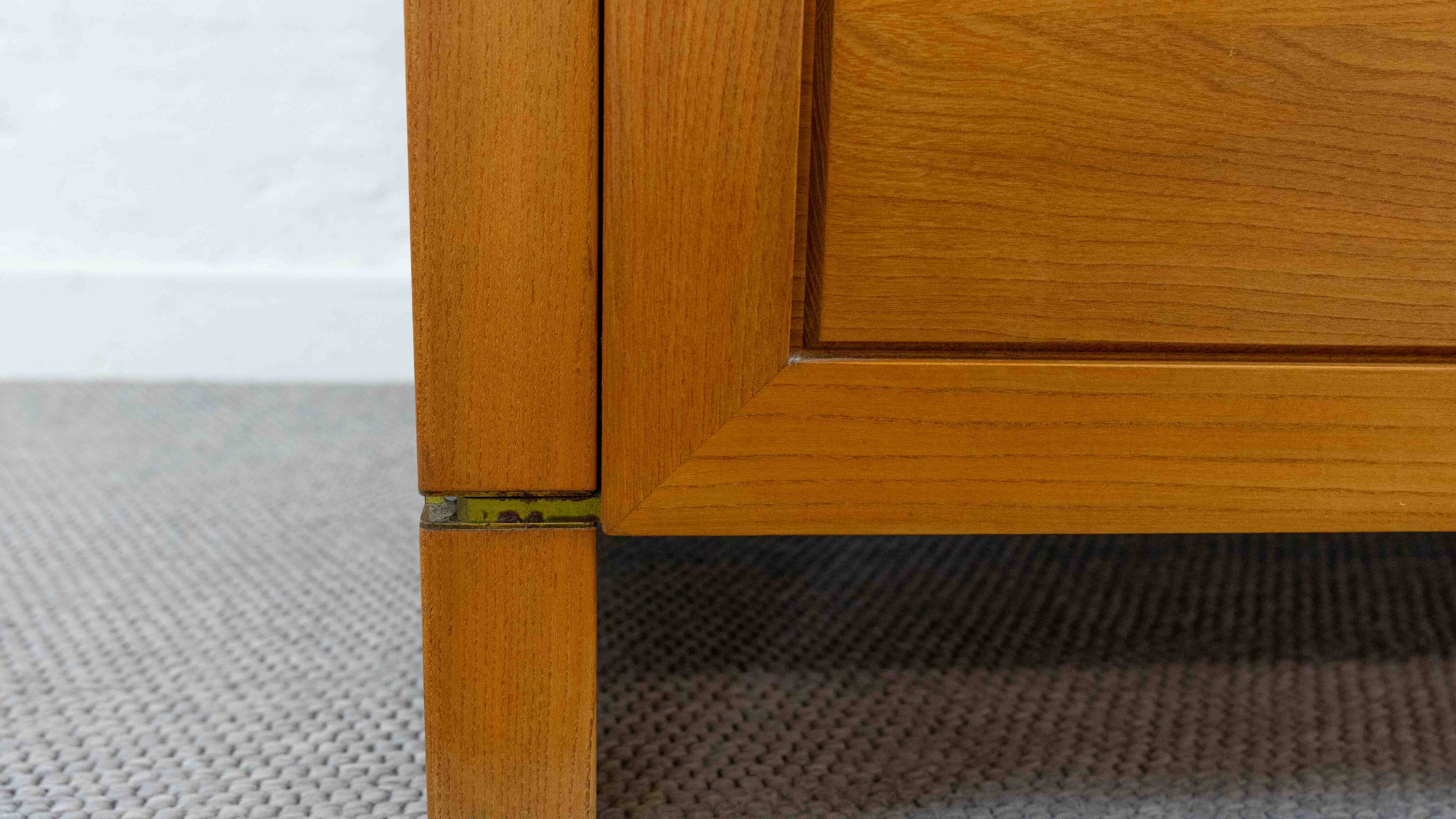 Sideboard R08 de Pierre Chapo en orme massif