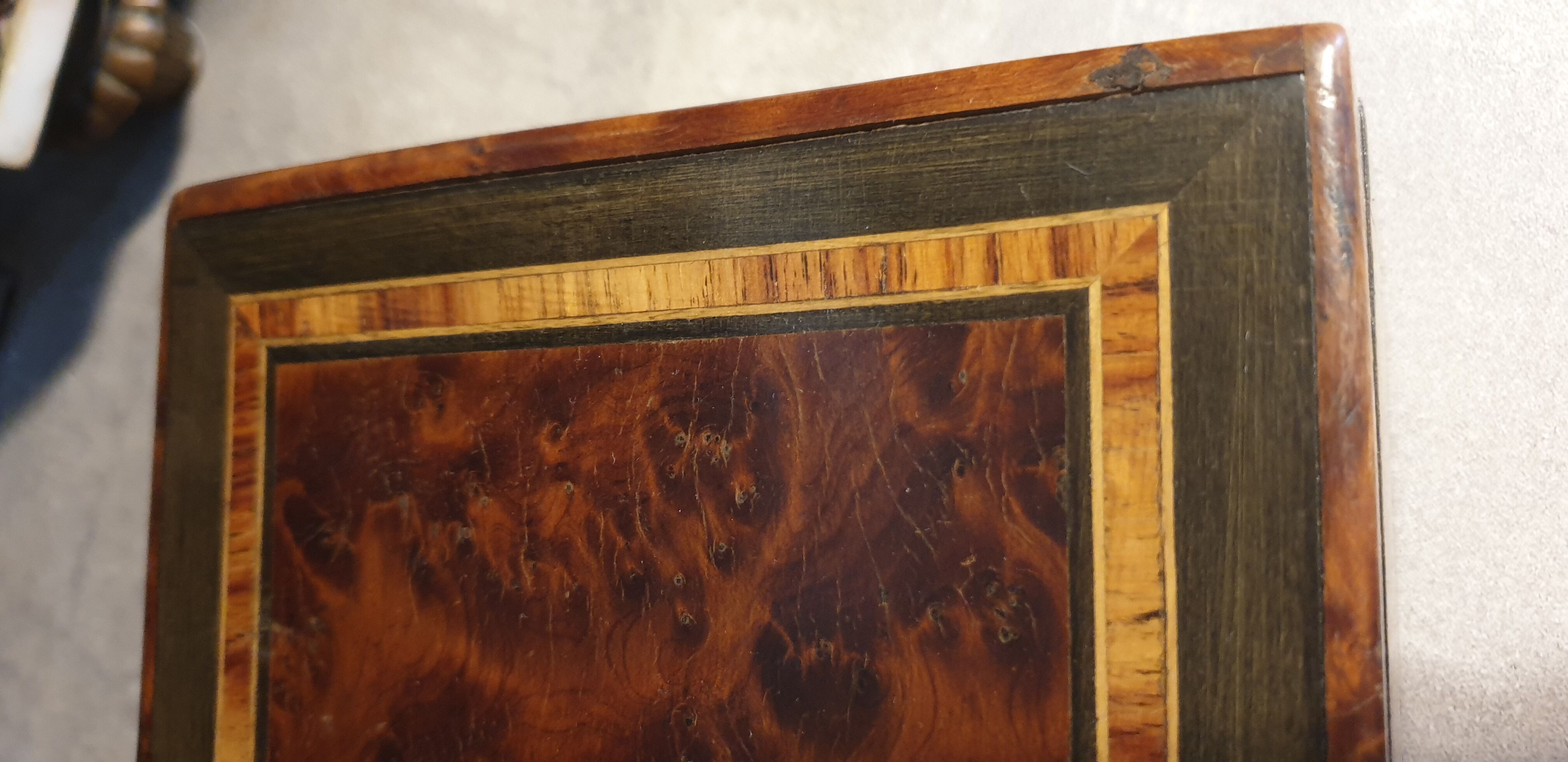Elm magnifying glass jewelry box