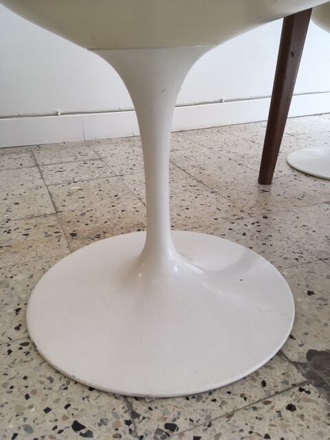 Eero Saarinen Tulip chair, produced by De Coene Courtrai