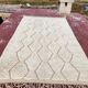 Beni Ouarain rug 300x200 cm – Natural cream wool – Diamond pattern in tone
