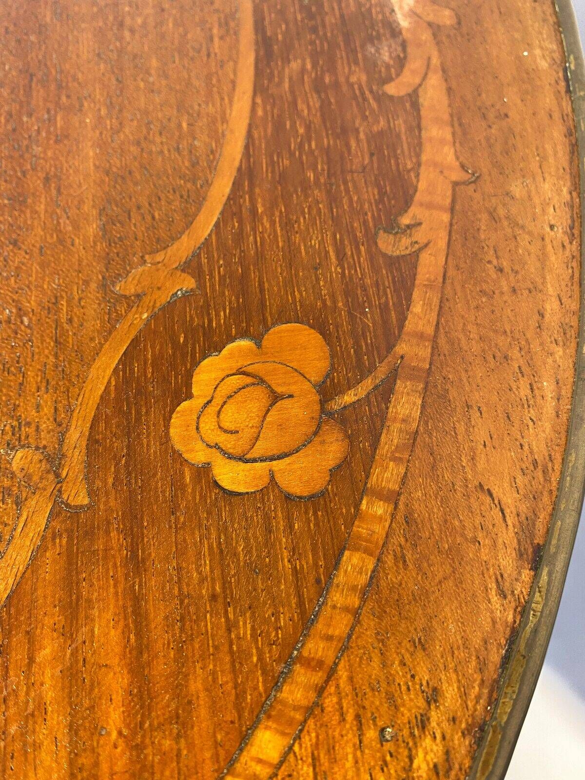 Louis XV side table in mahogany, marquetry and gilded bronze, circa 1900