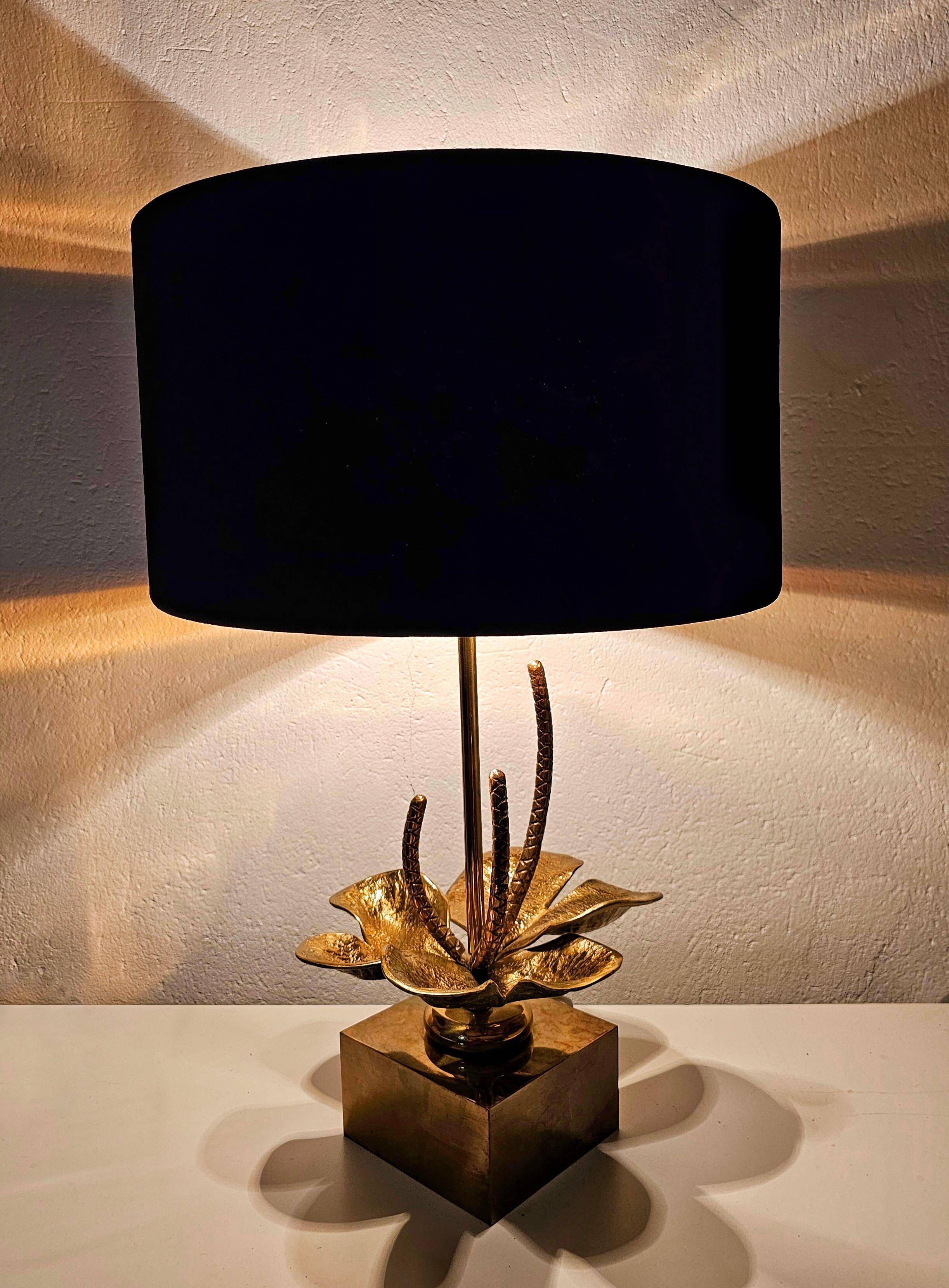 Nenuphar table lamp in bronze and brass by Maison Charles, 1960s.