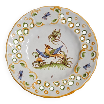 Assiette ancienne ajourée  Moustiers