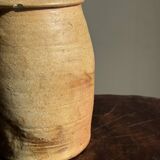 Large matte stoneware oval pot with beige handle H21 D12