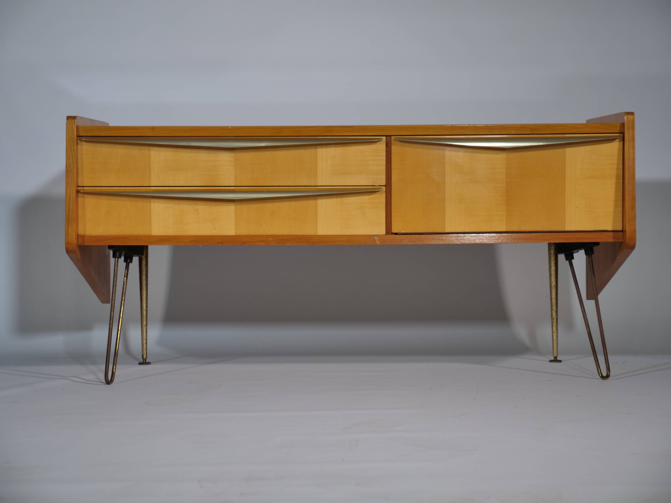 Buffet italien en cerisier des années 1950