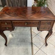 Louis XV style desk with 5 drawers and 2 shelves, late 19th century, 102x57cm