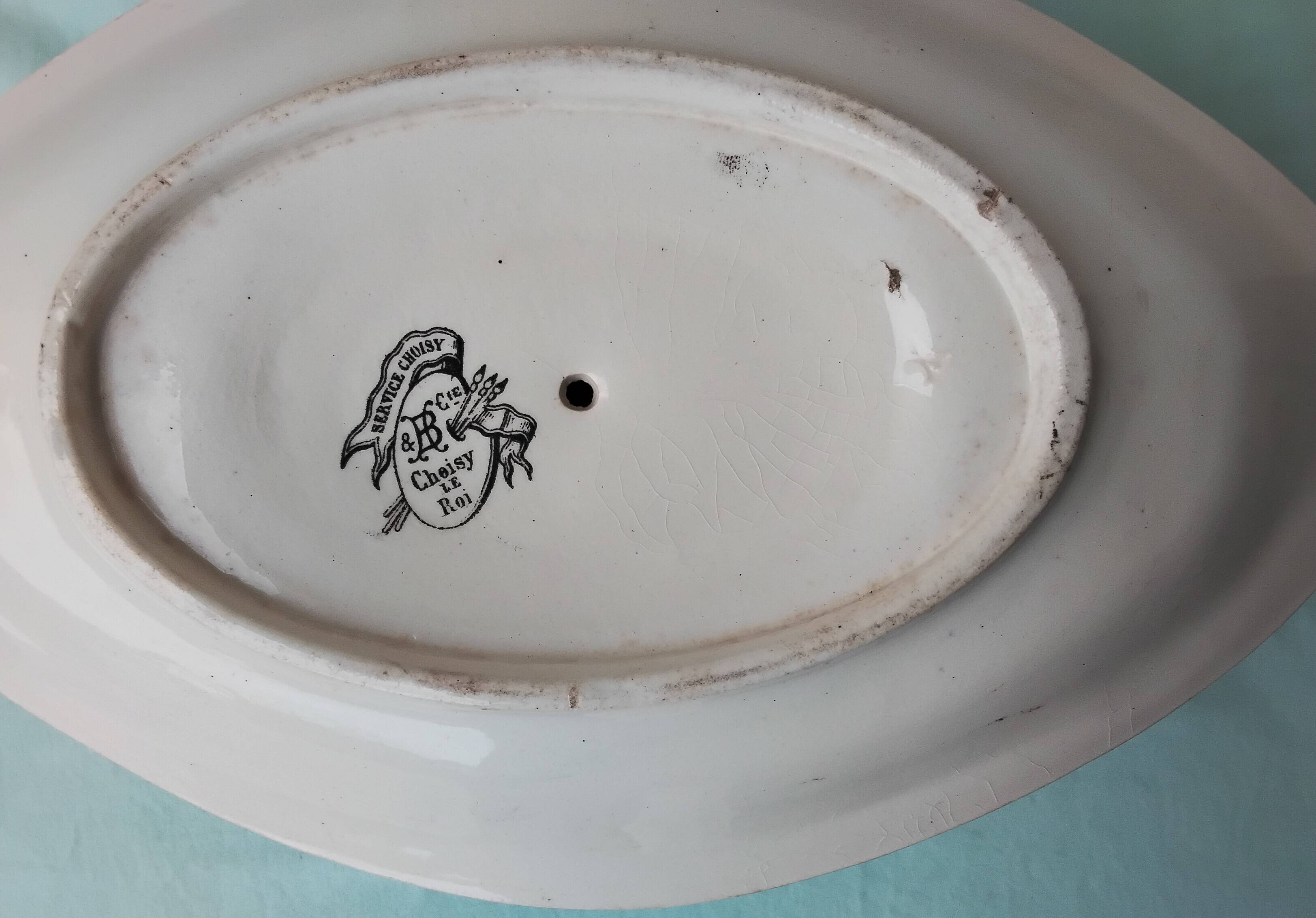 Saucière en faïence de Choisy le Roi