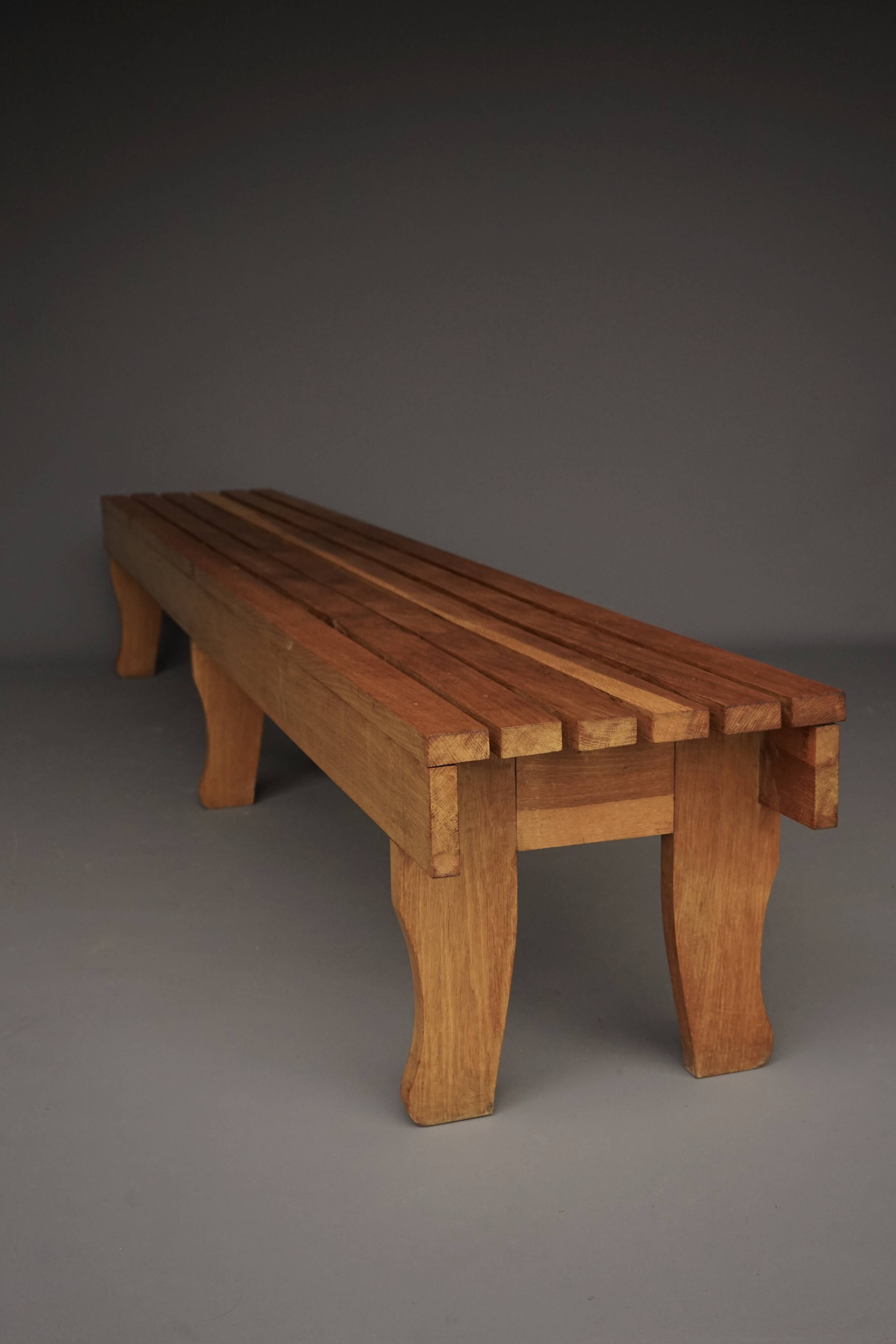 Banc à lattes en chêne, années 1960