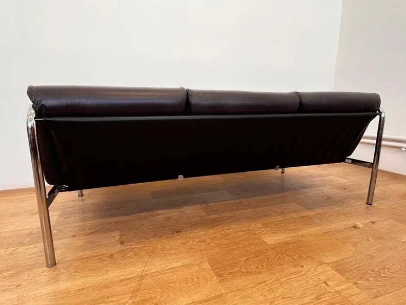 Rare Leather sofa Designed by Tim Bates for Pieff, England, circa 1970s