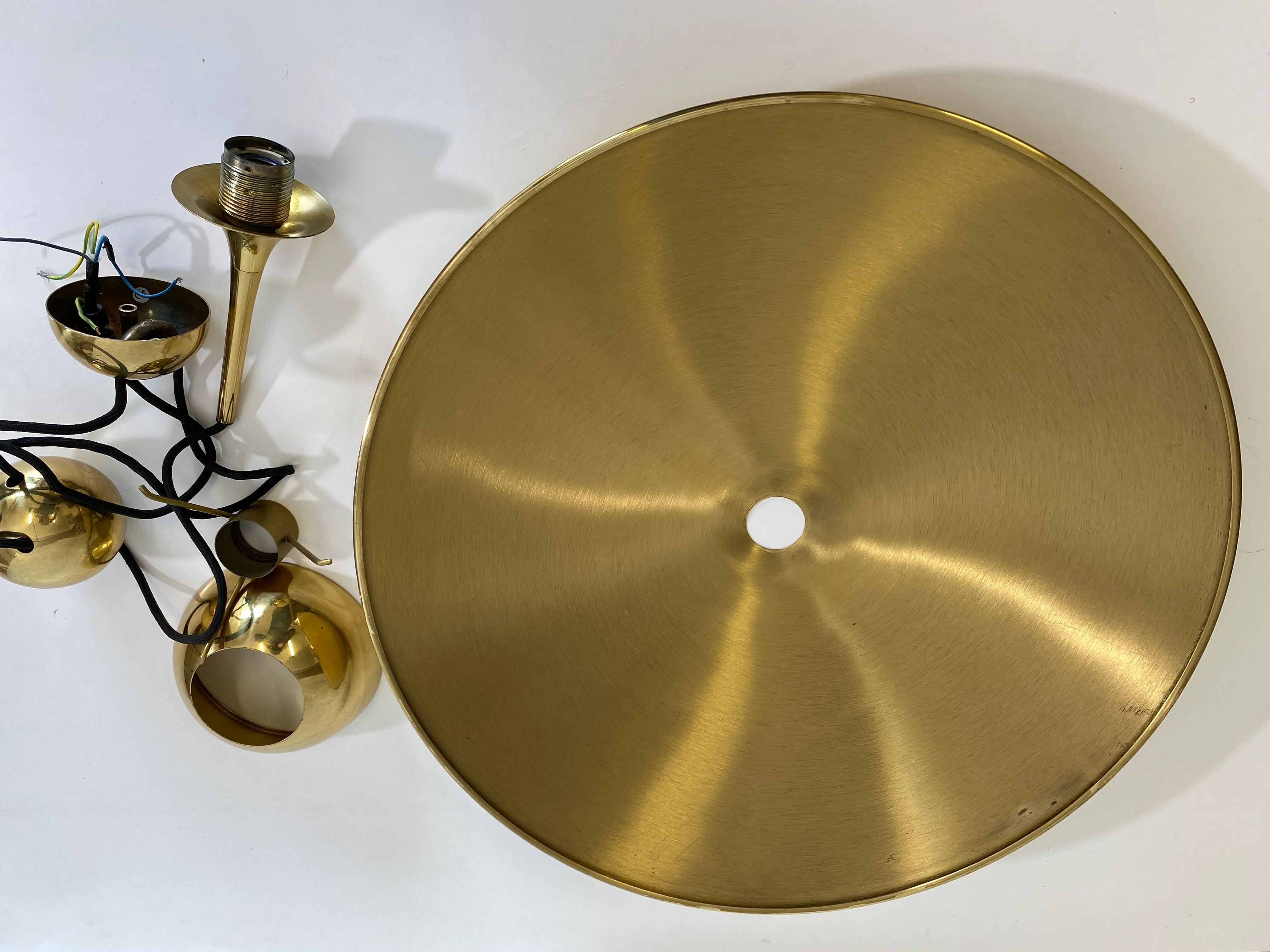 Adjustable brass pendant Onos 55 Center Pull by Florian Schulz, Germany, 1970s