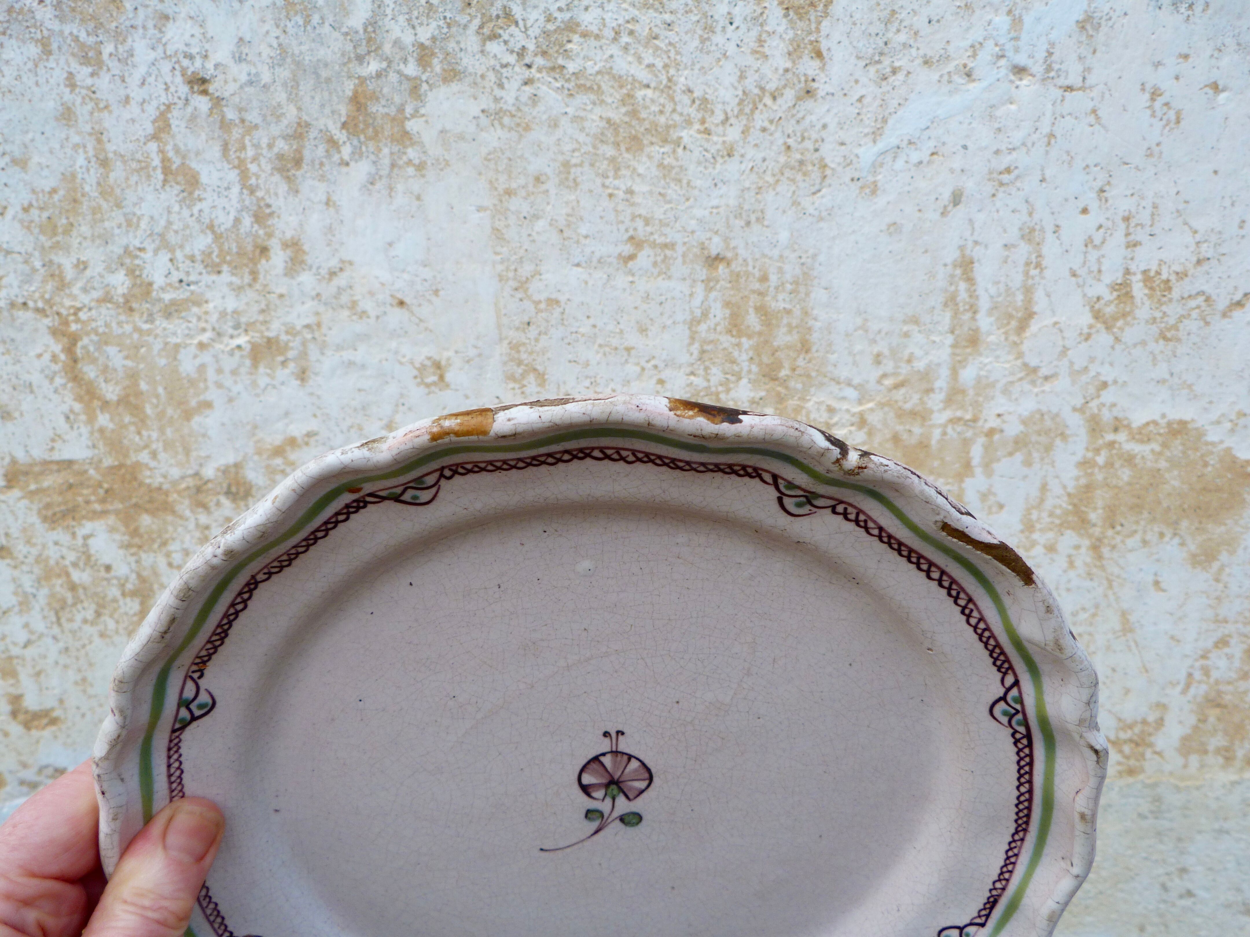 Assiette XVIII siècle faience Bordeaux